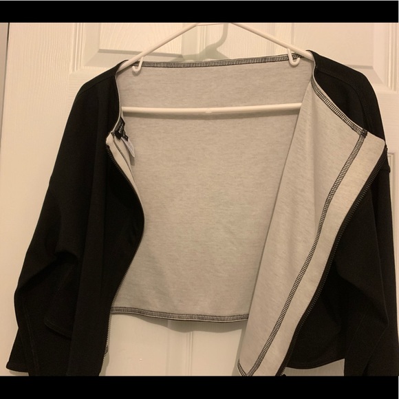 Worth Black to White Doubleface Topper - Picture 3 of 6